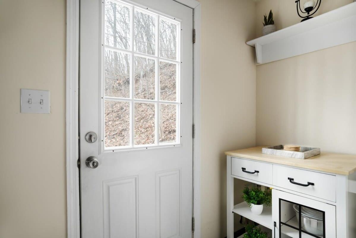 Modern Mountain Cottage W Hot Tub, Fire Pit, Wifi Inwood Eksteriør billede